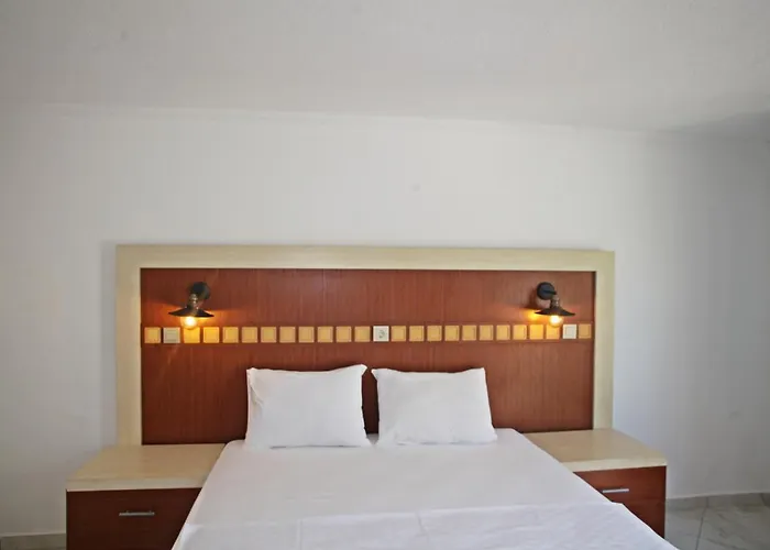 Turkbuku Hill Hotell *